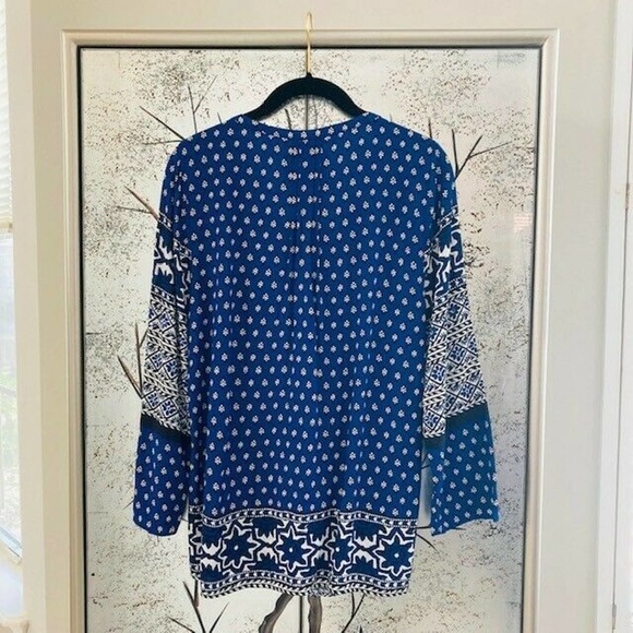 Lucky Women's Small Blue White Black Floral Print Boho Split Neck Blouse Top - Picture 3 of 8